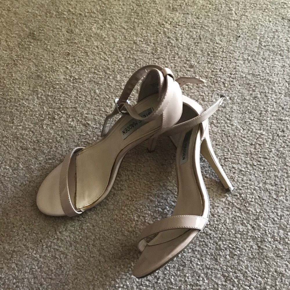 Steve Madden Nude Heels